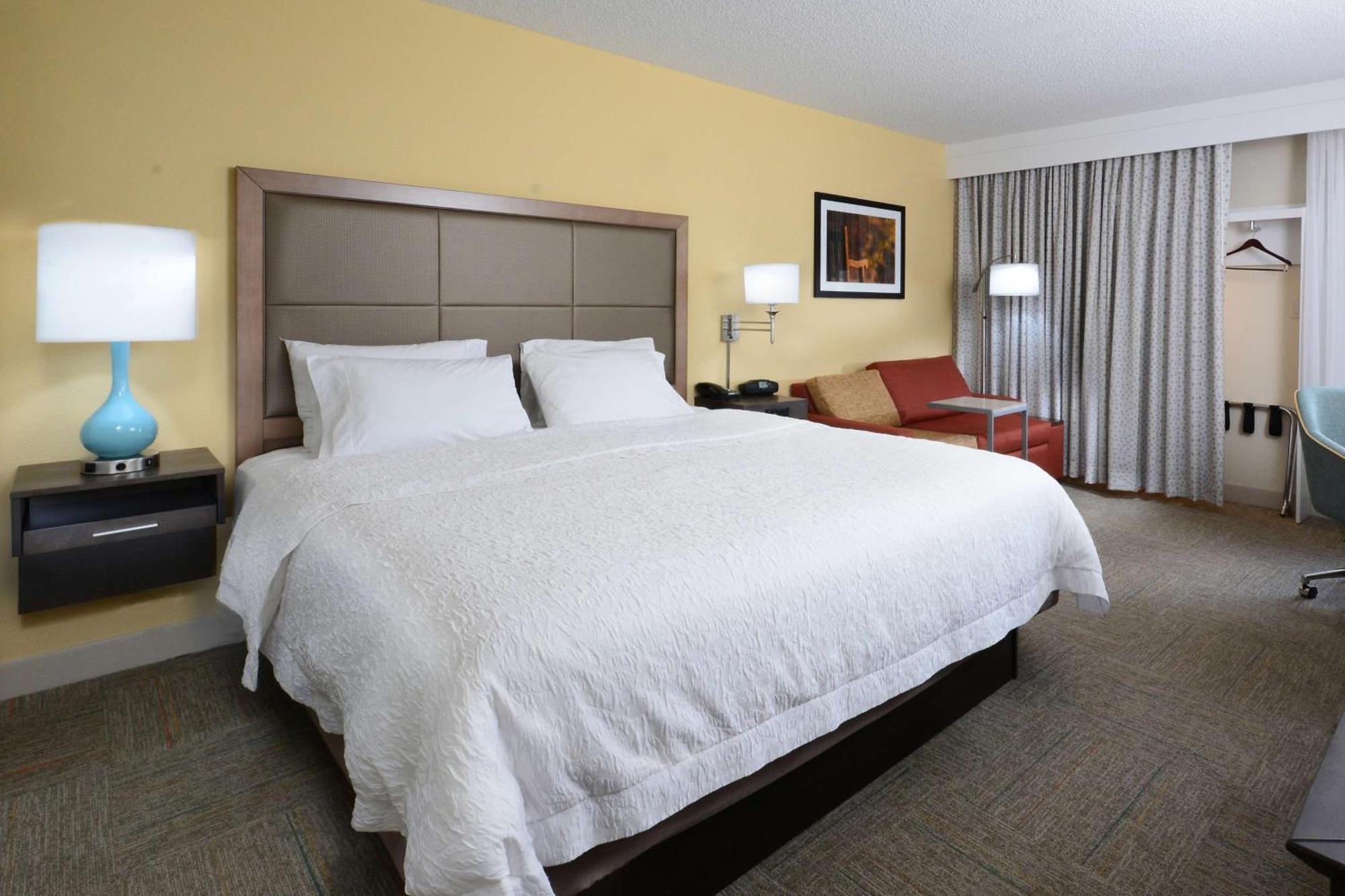 Hampton Inn Charlotte North Lake Norman Корнелиус Екстериор снимка